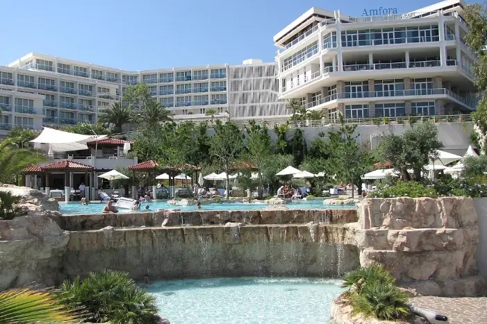 Blick auf das Hotel Amfora in Hvar-Stadt.