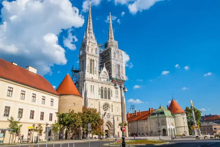 Blick auf die neugotische Zagreber Kathedrale, Kathedrale Maria Himmelfahrt, Kroatien