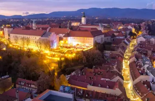 Zagreb im Winter auf dem Adventsmarkt.