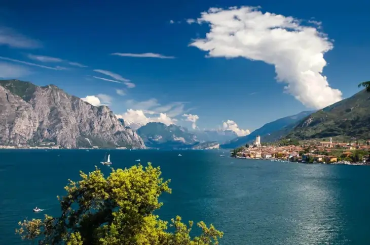 Antike Stadt Malcesine, Gardasee in Italien.