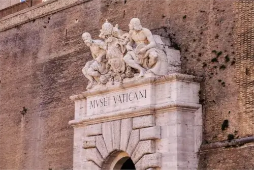 Eingang zu den Vatikanischen Museen in Rom, Italien