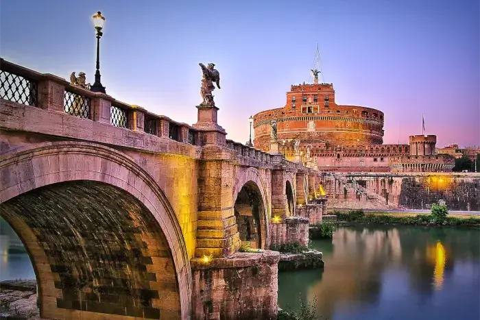 Nächtlicher Glanz über dem Tiber